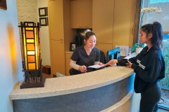 evelyn-ascough-front-desk2020